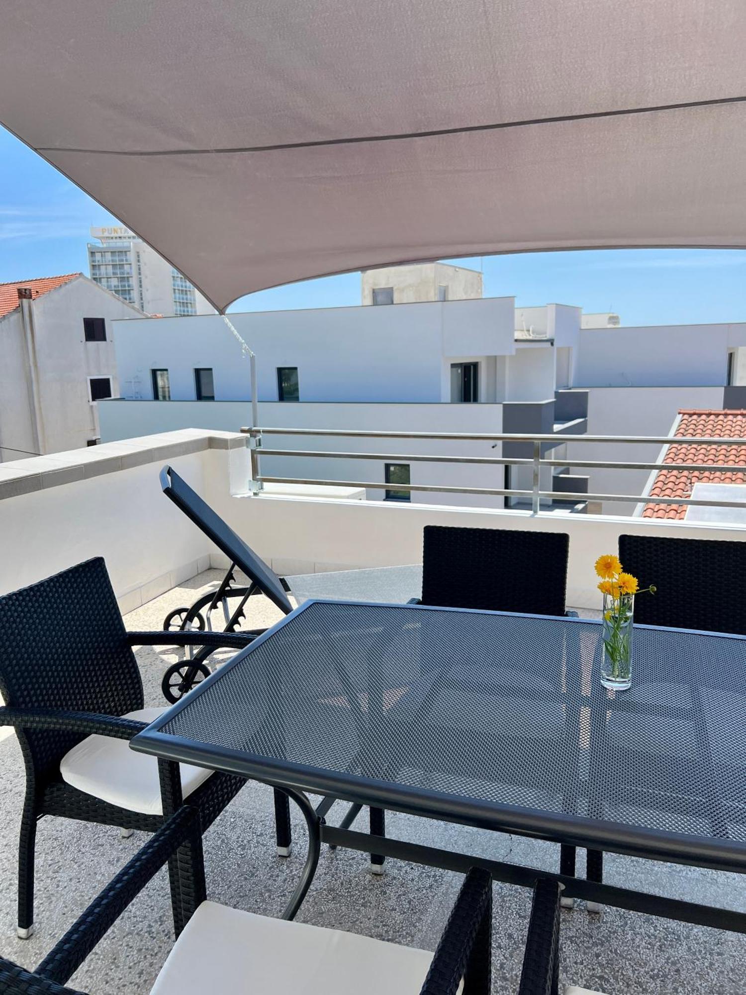 Apartments Dalmatino Vodice Buitenkant foto