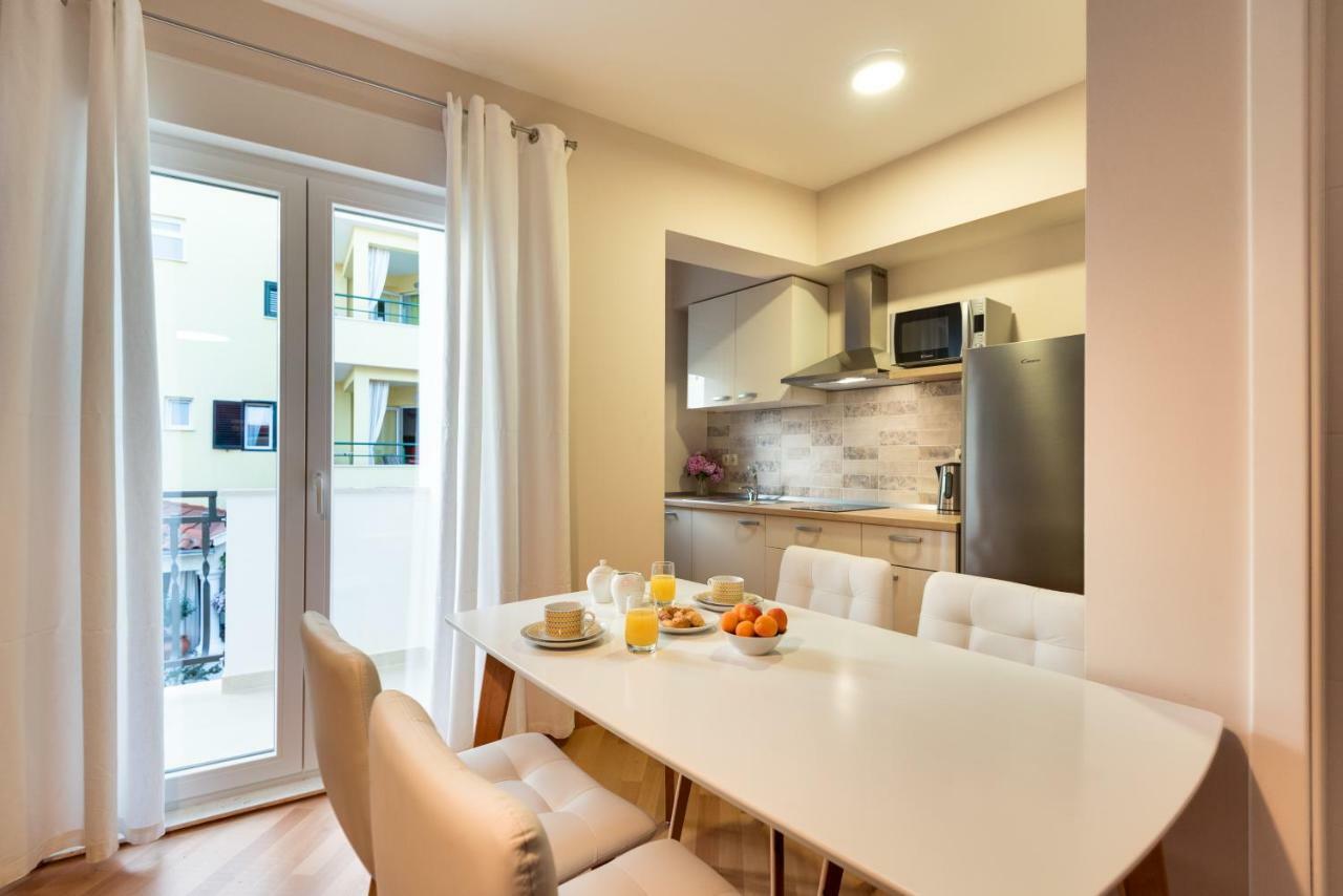 Apartments Dalmatino Vodice Buitenkant foto